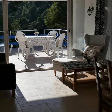Kerstin Bruns-liebre 1 Apartment Tossa de Mar
